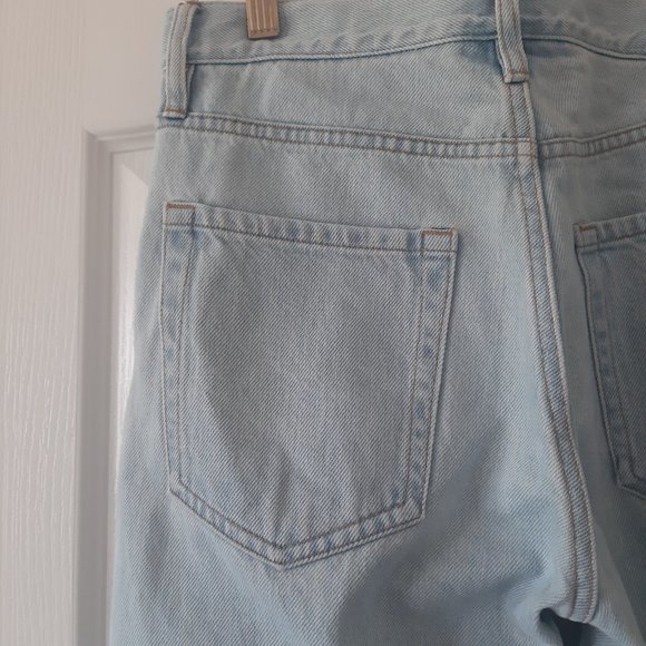 Club Monaco Relaxed Slim Crop and Strength Leg Denim Jeans - Picture 11 of 16